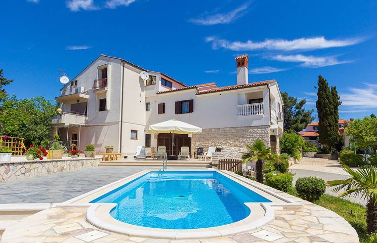 Ferienwohnung für 5 Personen, mit Pool und Garten sowie Balkon, kinderfreundlich in Istrien - 2