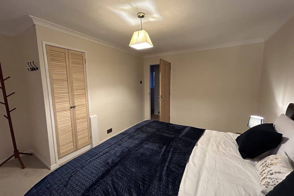 Free Parking | Private Garden | Fully Equipped | Family Friendly | Bus Stop in Littlemore, Oxford