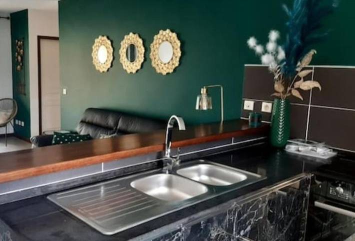 Appartement de vacances pour 2 personnes, avec jardin ainsi que piscine et balcon