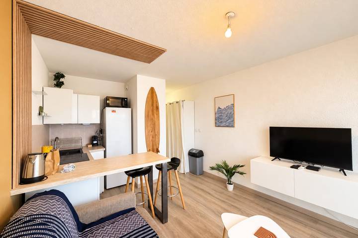 Ganzes Studio, Parenthèse à Carnon – Studio cosy, terrasse & clim, sur la plage in Carnon-Plage, Mauguio
