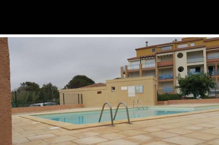 Location de vacances pour 4 personnes, avec terrasse et jardin dans Vias Plage