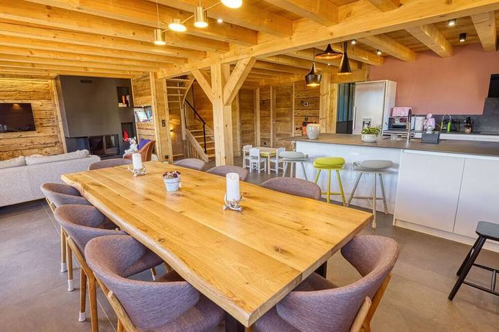 Chalet pour 12 personnes, avec balcon et jacuzzi à Notre-Dame-de-Bellecombe