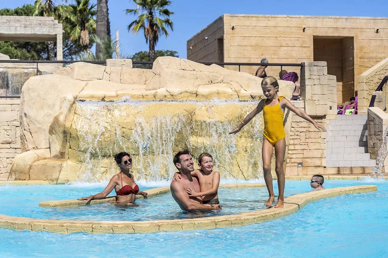 Chalet Tulum Tv Clim - 2 chambres - 4 personnes in Le Muy, Région de Draguignan