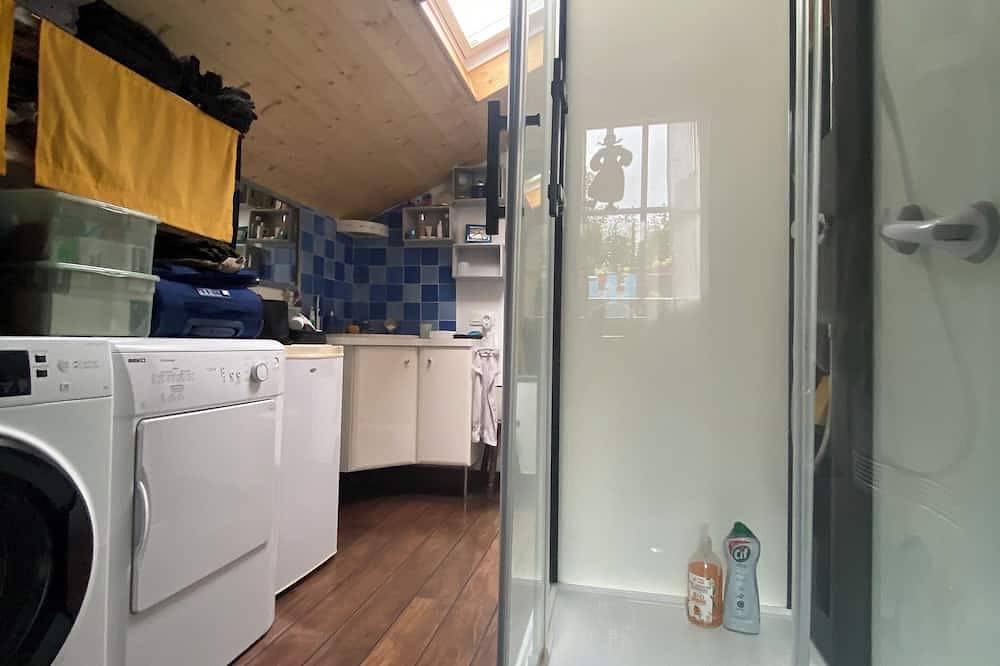 Ile D'Ouessant Maison typique avec vue sur mer. Lire descriptif et conditions. in Ouessant, Région de Brest