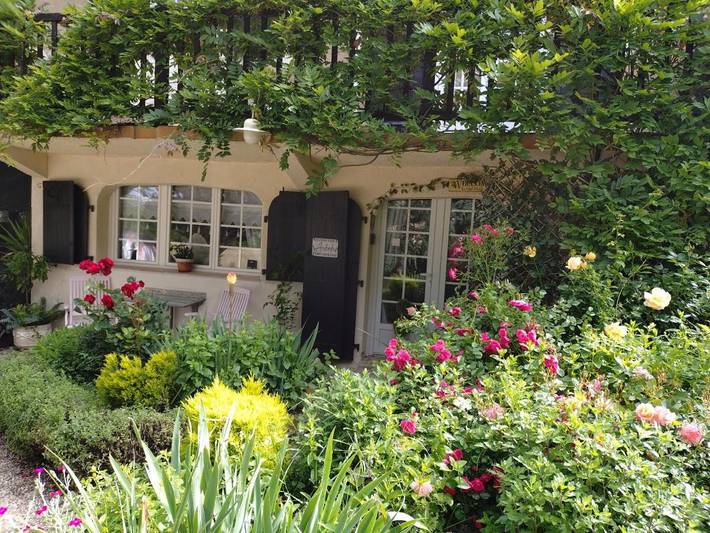 Gîte pour 3 personnes, avec jardin ainsi que piscine et jacuzzi à Loubès-Bernac - 2