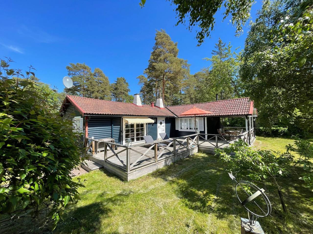 Schönes Ferienhaus mit Garten, Terrasse und Grill in Oknö, Mönsterås und Umgebung