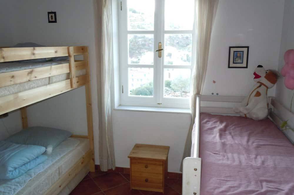 Private holiday home - total relaxation in car-free island in in Hydra