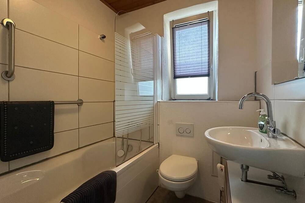 Ganze Wohnung, Moderne Ferienwohnung in historischem Haus - inmitten ländlicher Umgebung in Dettelbach, Romantische Straße