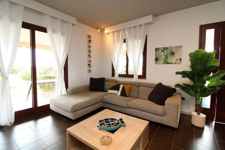 Ferienhaus für 9 Personen, mit Terrasse und Garten in Siniscola - 4