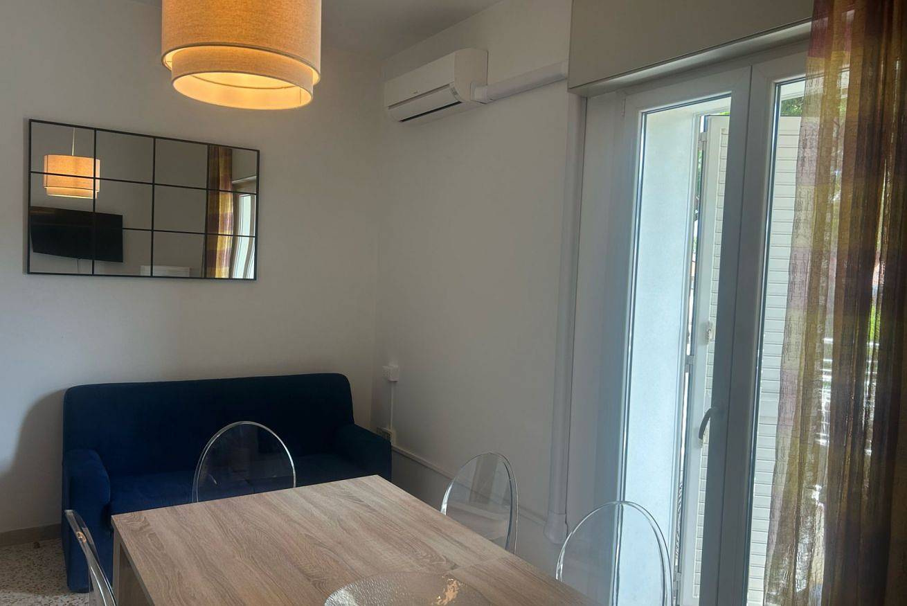 Apartamento entero, Cv004 - Cervia, new three-room apartment with air conditioning in Pinarella, Provincia de Ravenna