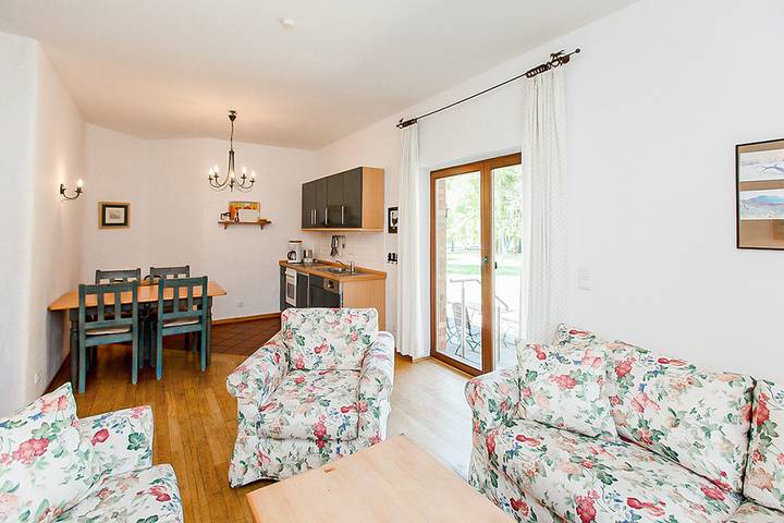 Ferienwohnung für 4 Personen, mit Balkon/Terrasse und Balkon sowie Terrasse und Garten in Barkhagen - 4