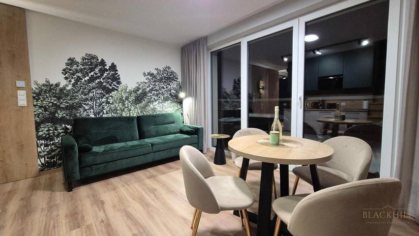 Apartament wakacyjny dla 6 osób, z widok na jezioro i sauna oraz balkon i widok w Duszniki-Zdrój