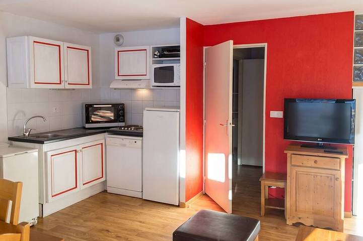 Ferienwohnung für 8 Personen, mit Terrasse und Pool - 1
