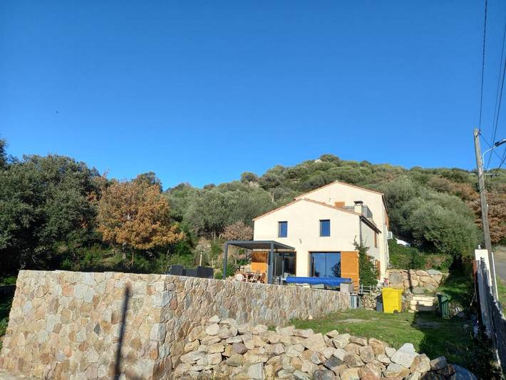 Location de vacances pour 7 personnes, avec piscine ainsi que jacuzzi et terrasse à Calenzana - 2