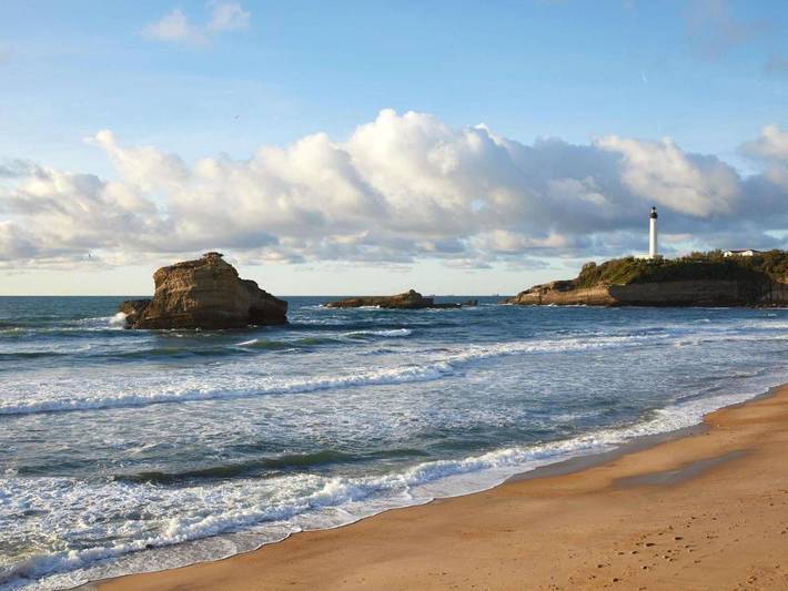 Hôtel pour 3 personnes, avec jacuzzi et terrasse ainsi que sauna et piscine, animaux acceptés dans Plage du Miramar - 4