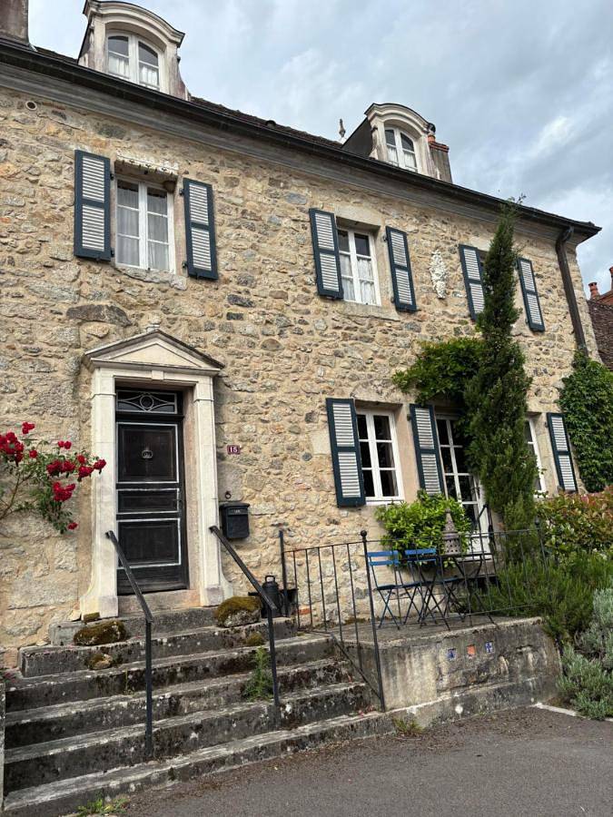 Gîte pour 6 personnes, avec jardin ainsi que balcon et vue à Saint-Didier-sur-Arroux - 3