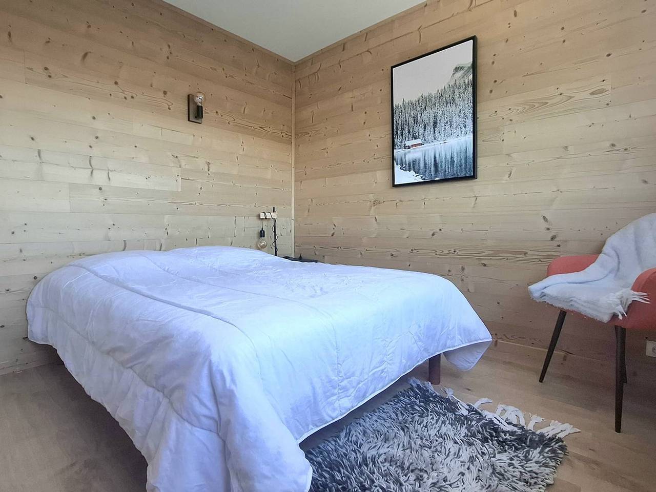 Entire apartment, Renovated 2-Star Apartment for 4, Balcony, Parking, Ski Storage, No Pets, No Smoking in Bolquère, Parc naturel régional des Pyrénées catalanes