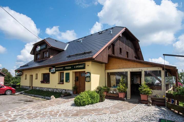 Maison d’hôte pour 8 personnes, avec jardin à Nové Hutě