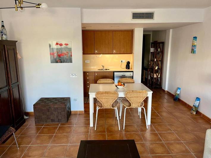 Location de vacances pour 6 personnes, avec vue et jardin ainsi que piscine et bassin pour enfant à El Perelló - 4