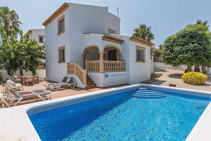 Bungalow für 4 Personen, mit Pool in Jávea