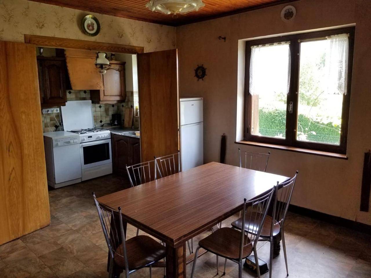 Three-Bedroom House in Merle-Leignec, Montbrison