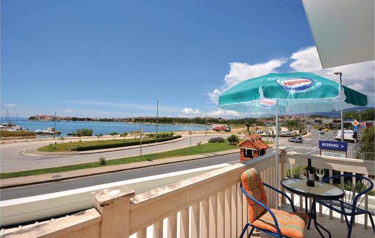 Entire holiday apartment, Sea View Apartment with Terrace, Kitchen & Parking Near Strobec Beach in Podstrana, Split-Dalmatia