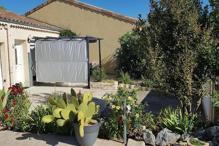 Location de vacances pour 3 personnes, avec jardin à Portes-lès-Valence - 2