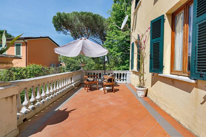 Casa vacanza per 8 persone, con giardino e idromassaggio a Sarzana