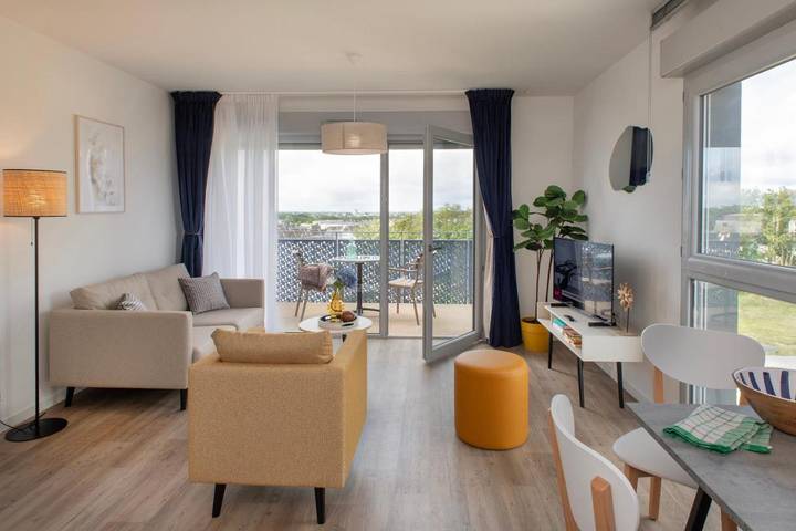 Location de vacances, avec Balcon et Terrasse ainsi que Jacuzzi et Jardin à Trélazé - 4
