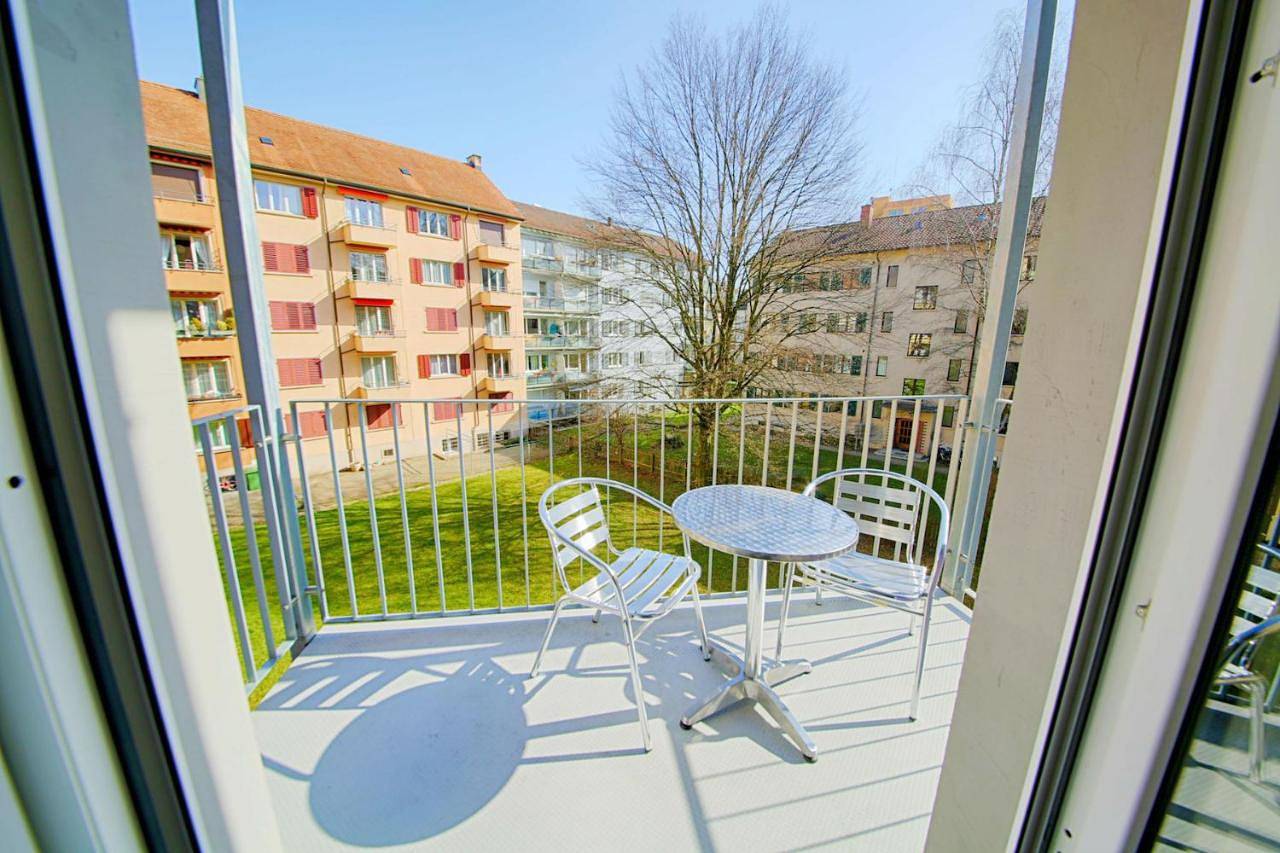 Apartamento inteiro, Hitrental Oerlikon Apartments in Zürich 50 Oerlikon, Zurique