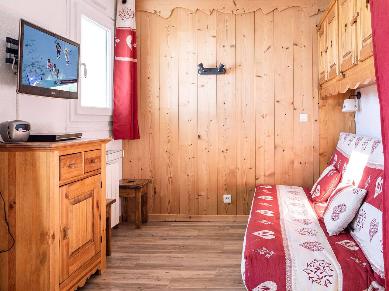 Apartamento entero, Apartamento renovado, 4 personas, Val Thorens, balcón, acceso directo a esquí, zona tranquila in Val Thorens, Les Trois Vallées
