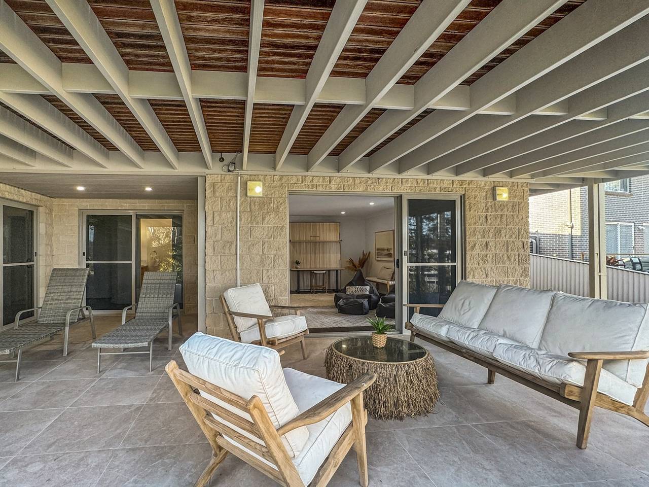 Holiday Rental for 8 People in Malua Bay, New South Wales