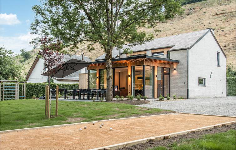 Ferienhaus für 14 Personen, mit Terrasse und Garten - 1