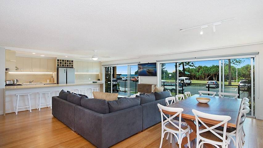 Holiday rental for 7 people, with balcony in Coolangatta