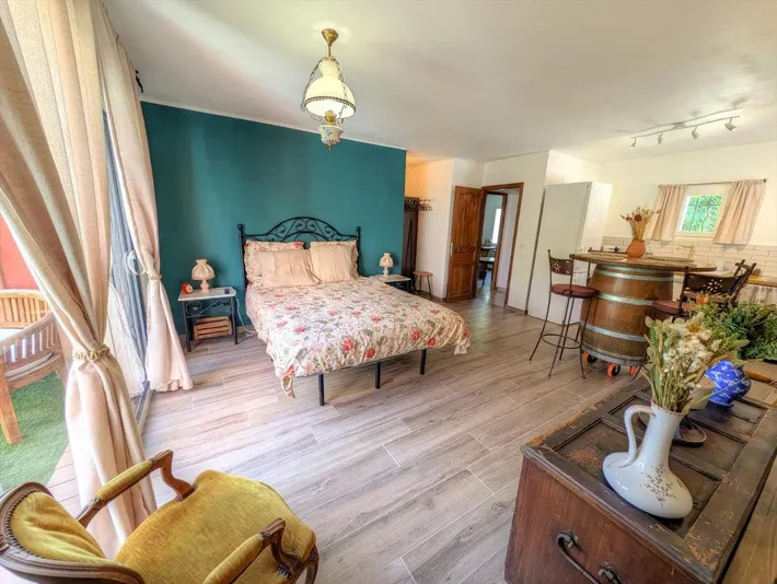 Apartamento de vacaciones para 2 personas, con terraza y jardín además de piscina y jacuzzi, Se admiten mascotas - 1
