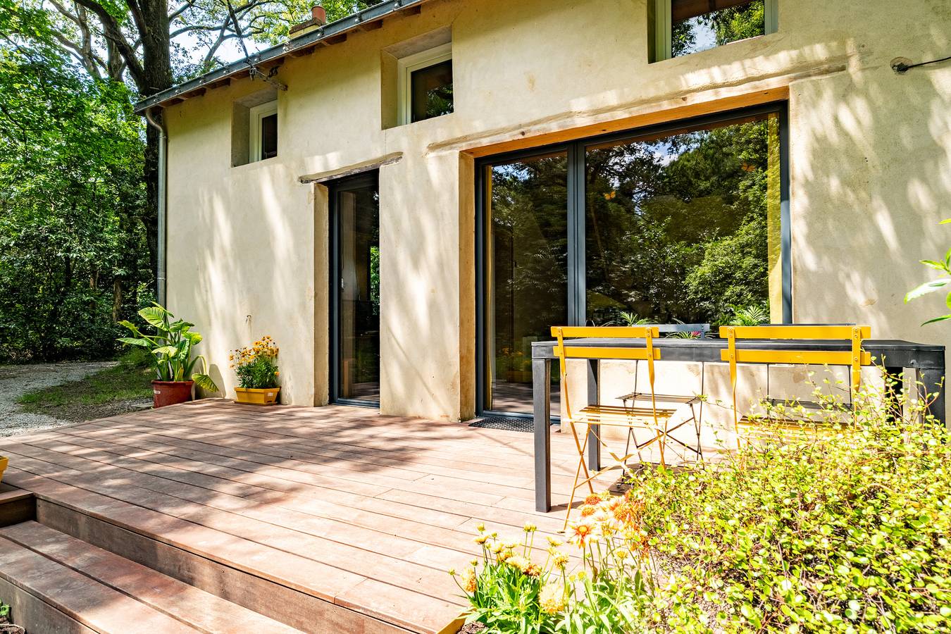 Maison 'Maison forestiere Pleine Nature Kerdary' avec terrasse privée, jardin privé et Wi-Fi in Nivillac, Région de Vannes