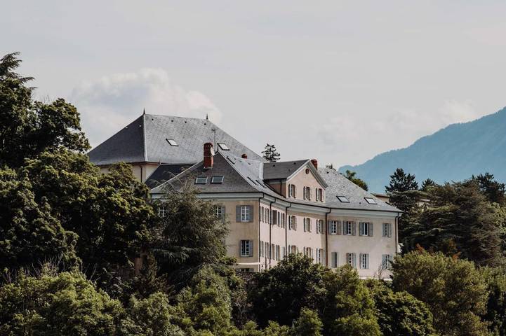 Hôtel pour 2 personnes, avec sauna ainsi que terrasse et piscine, animaux acceptés