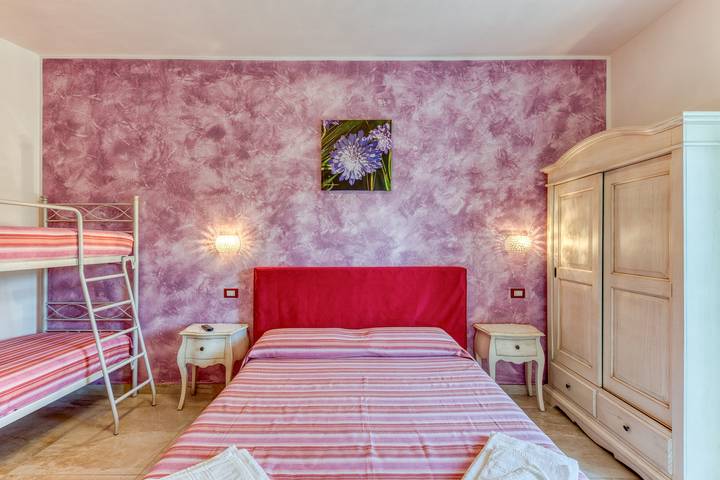 Bed and Breakfast för 2 Personer med trädgård in Salve, Tarantobukten