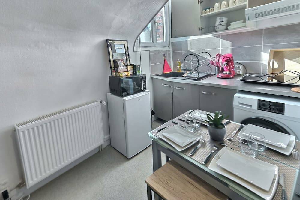 Ganze Wohnung, Studio facing train station - wifi in Évreux, Évreux und Umgebung