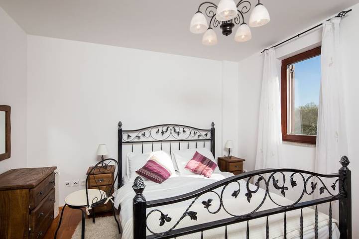 4 Sterne romantische Villa, nur eine Minute zu Fuß zum Strand, beheizter Pool. in Čižići, Krk