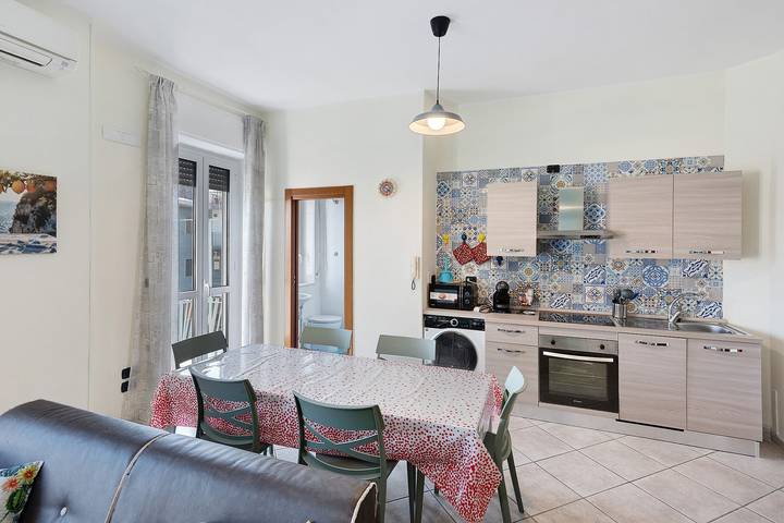 Ferienwohnung für 8 Personen, mit Balkon in Salerno - 3