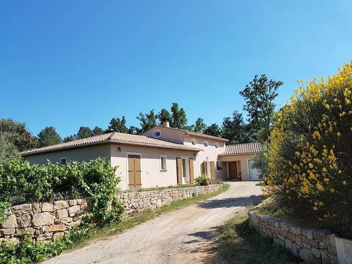 Chambre d’hôte pour 2 personnes, avec piscine ainsi que vue et jardin, adapté aux familles à Trans-en-Provence - 2
