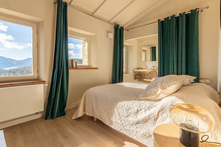 Location de vacances pour 30 personnes, avec balcon, animaux acceptés à Teyssières - 3