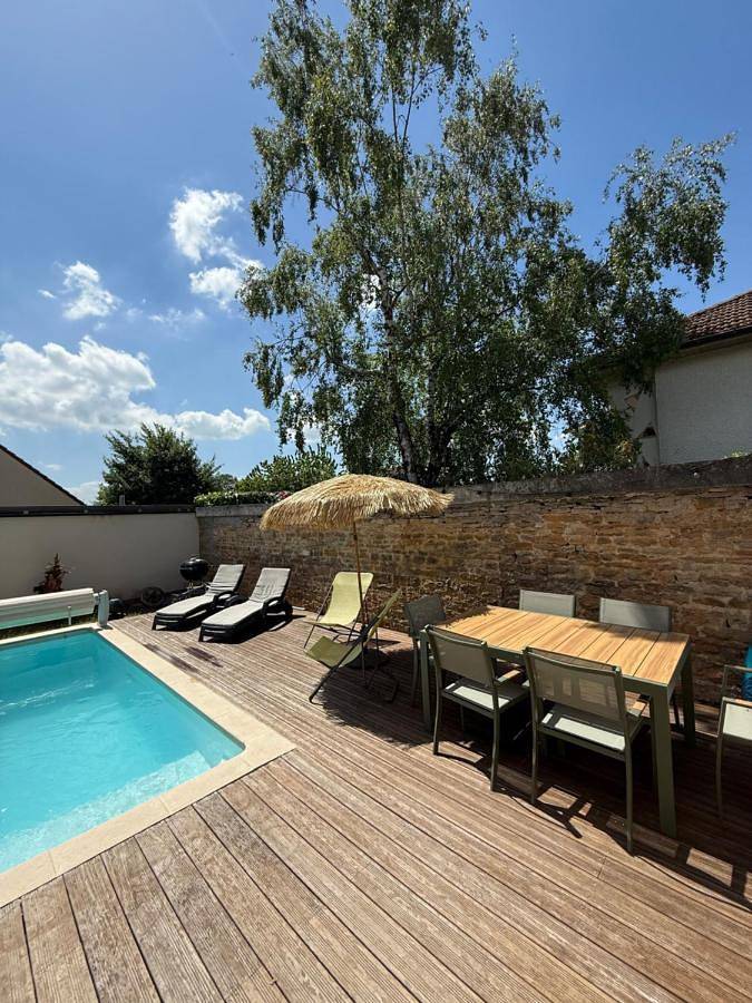 Location de vacances pour 6 personnes, avec piscine et terrasse à Perrigny-lès-Dijon - 2