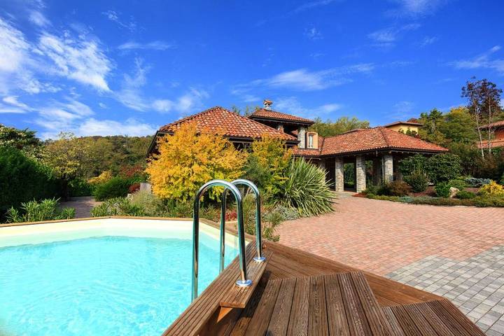 Villa pour 8 personnes, avec jardin et jacuzzi ainsi que sauna et piscine à Comune di Verbania - 3