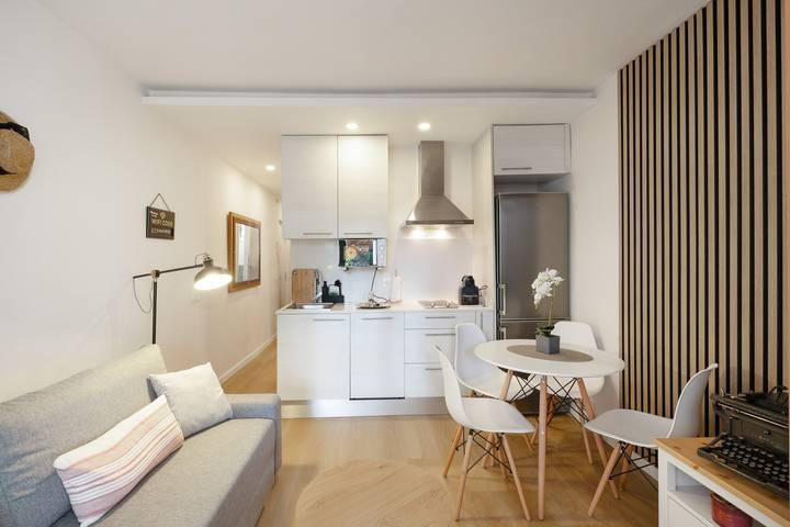 Ganze Wohnung, Ferienwohnung 'Bonito Apartamento En Gava Mar' mit Privatterrasse, Wlan und Klimaanlage in Platja de Gavà (Gavà), Gavà