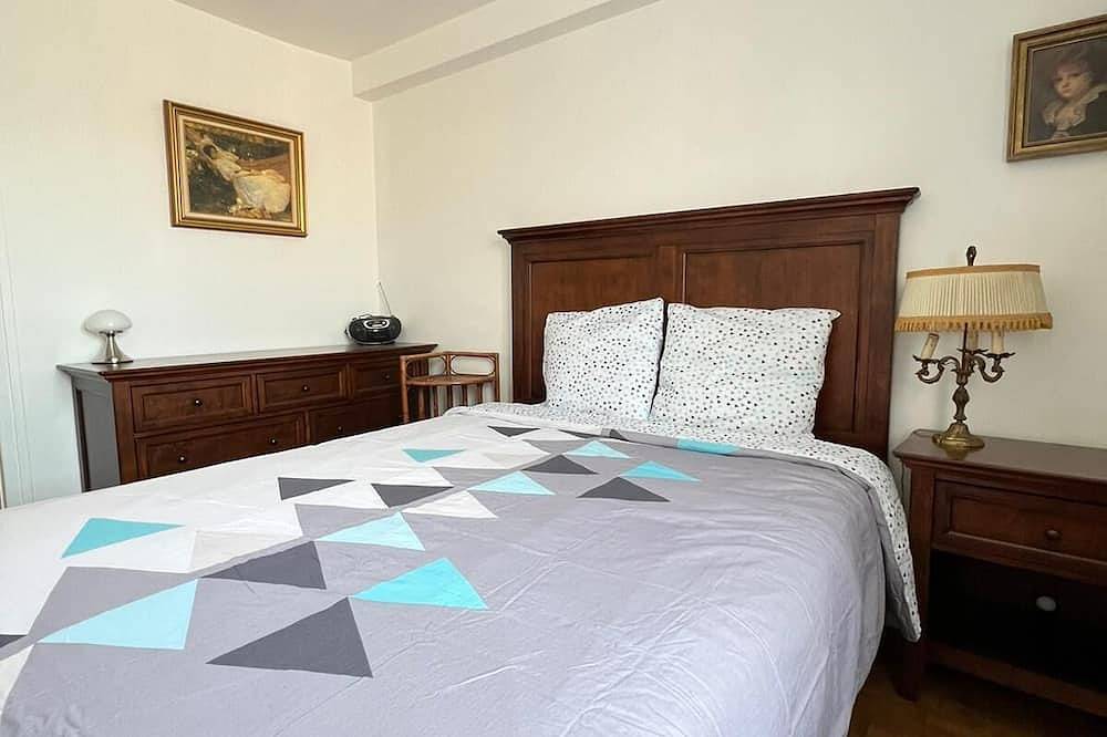 Entire apartment, Small village ambiance apartment 1km to Paris in Le Pré-Saint-Gervais, Seine-Saint-Denis