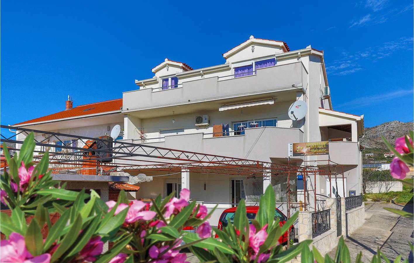 Geheel vakantieappartement, Vakantieappartement voor 6 personen met tuin in Trogir, Split-Dalmatië