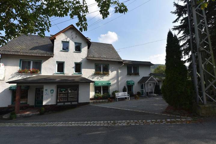 Ferienhaus, mit Terrasse und Garten