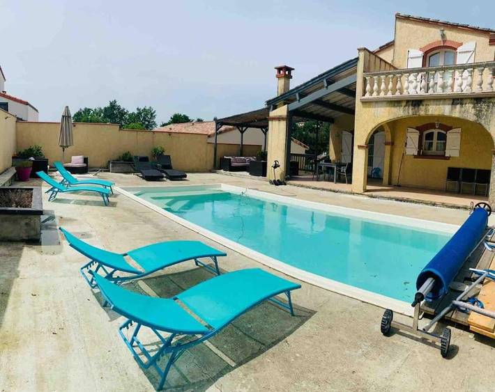 Villa pour 8 personnes, avec Balcon ainsi que Terrasse et Piscine